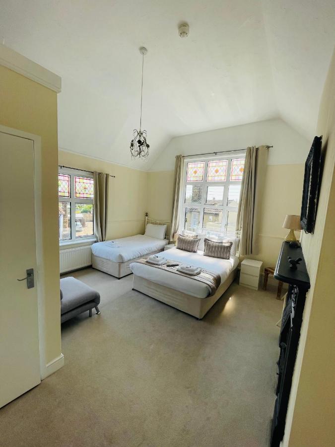 Bed and Breakfast The Six Bells Rochester  Exteriér fotografie