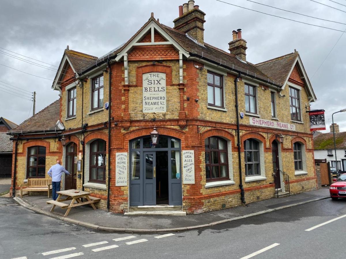 Bed and Breakfast The Six Bells Rochester  Exteriér fotografie
